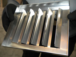 钣金加工企业如何通过引进自动化折弯成型设备降低生产成本,提高产品质量?-中山半岛手机站·网站登入官网-半岛(中国)-半岛手机站·网站登入官网-半岛(中国) 钣金加工企业如何通过引进自动化折弯成型设备降低生产成本,提高产品质量?-中山半岛手机站·网站登入官网-半岛(中国)-半岛手机站·网站登入官网-半岛(中国)